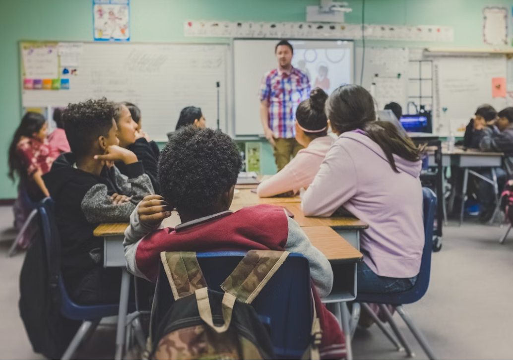 Tim Arrazy Inovasi Teknologi mengembangkan website sekolah profesional dengan fitur lengkap untuk SD, SMP, SMA, dan SMK