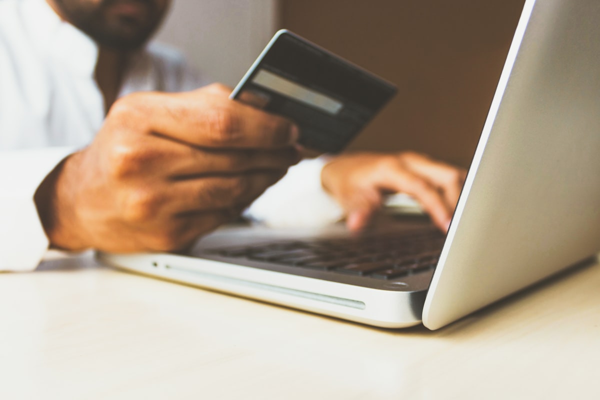 Gambar ilustrasi artikel: Jasa Pembuatan Website Toko Online Shopify yang Siap Jual - Arrazy Inovasi Teknologi